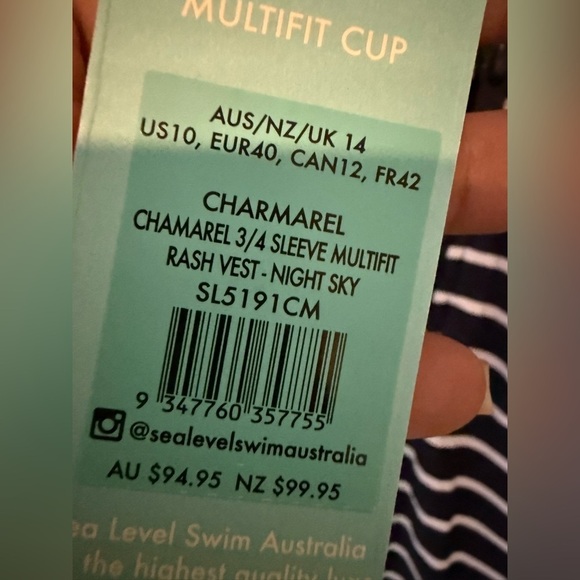 Sea Level Chamarel 3/4 Sleeve Multi Fit  Rash Vest – Full Zipper – Night Sky - Picture 4 of 5